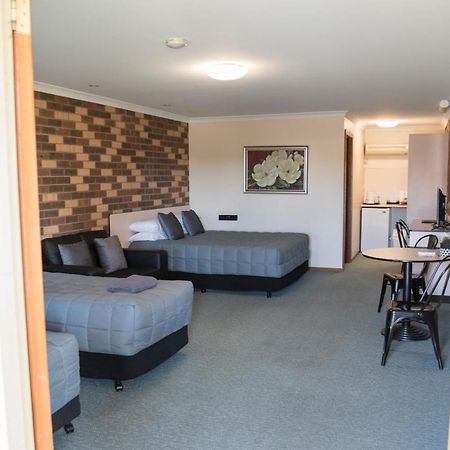 Highway Inn Motel Гей Екстер'єр фото